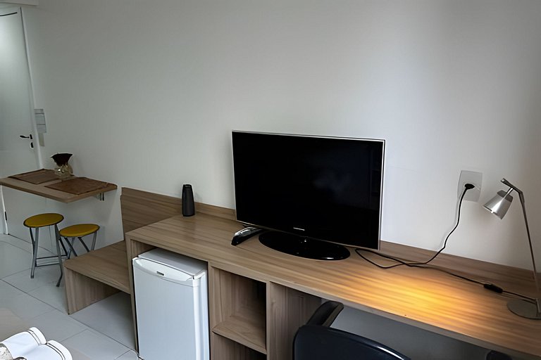 Suíte com mini cozinha e piscina