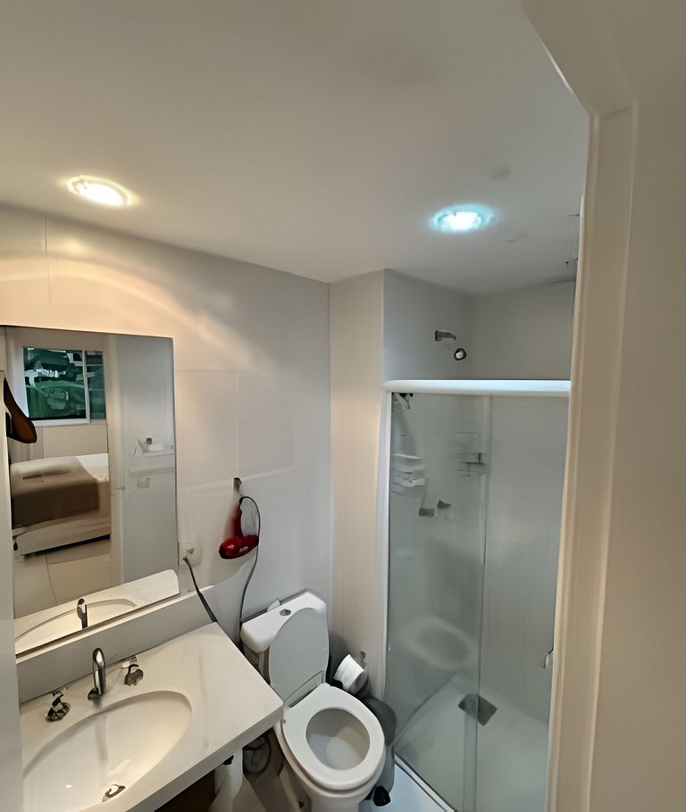 Flat em Rio2, cozinha equipada, piscina, internet de 500 Mb
