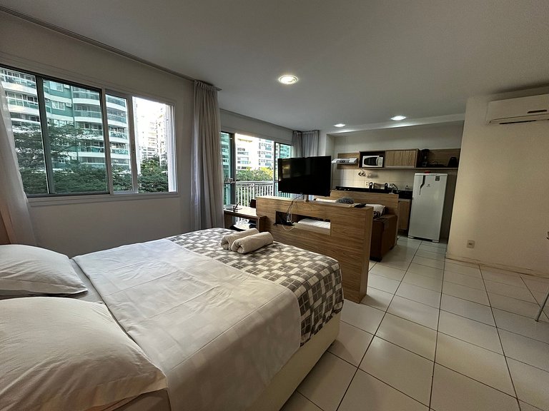 Flat em Rio2, cozinha equipada, piscina, internet de 500 Mb