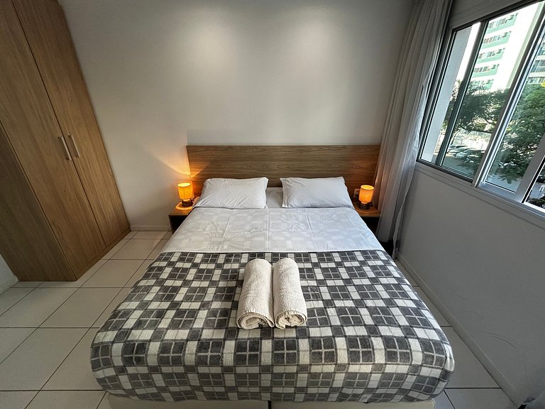 Flat em Rio2, cozinha equipada, piscina, internet de 500 Mb