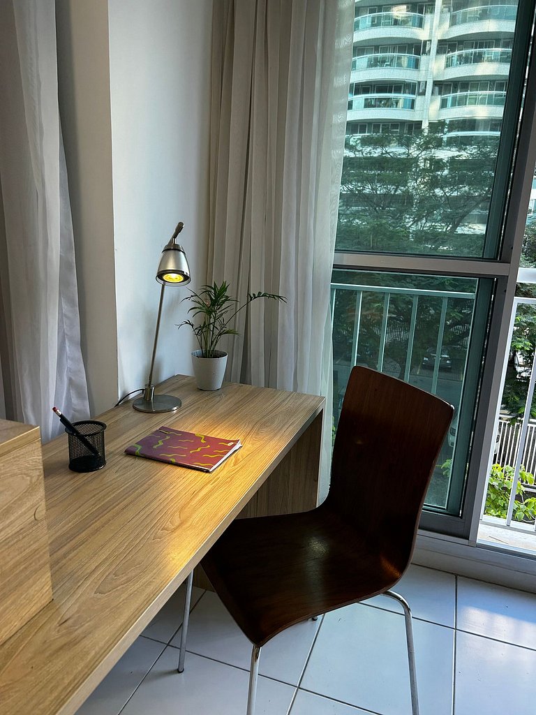 Flat em Rio2, cozinha equipada, piscina, internet de 500 Mb