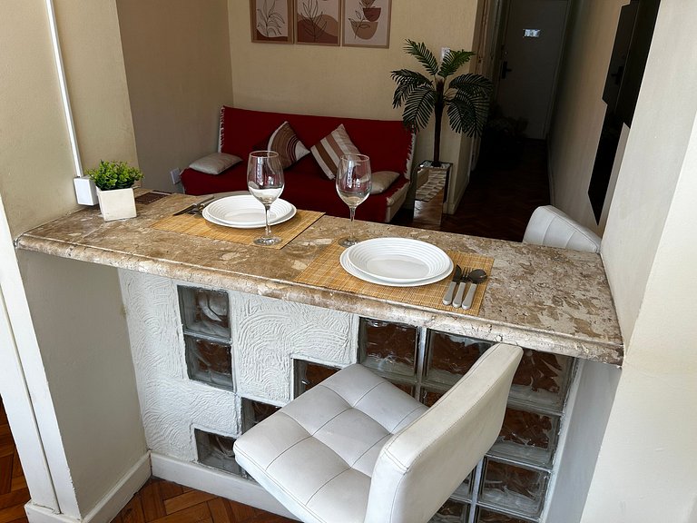 Apartamento em Copacabana vista lateral do mar