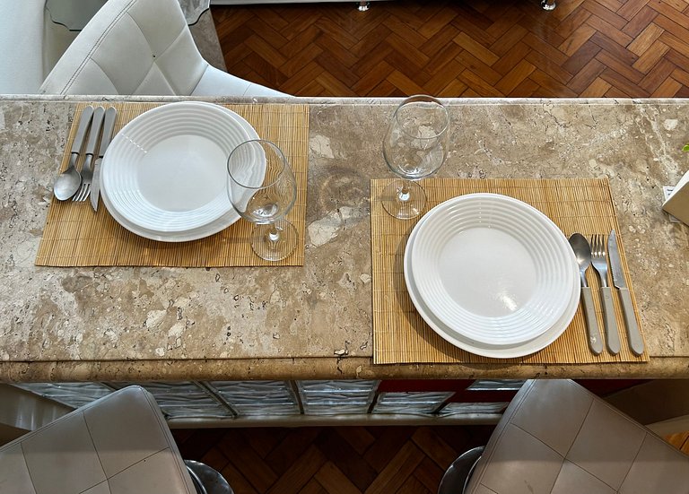 Apartamento em Copacabana vista lateral do mar