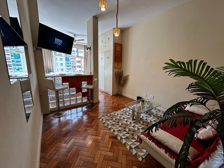 Apartamento em Copacabana vista lateral do mar