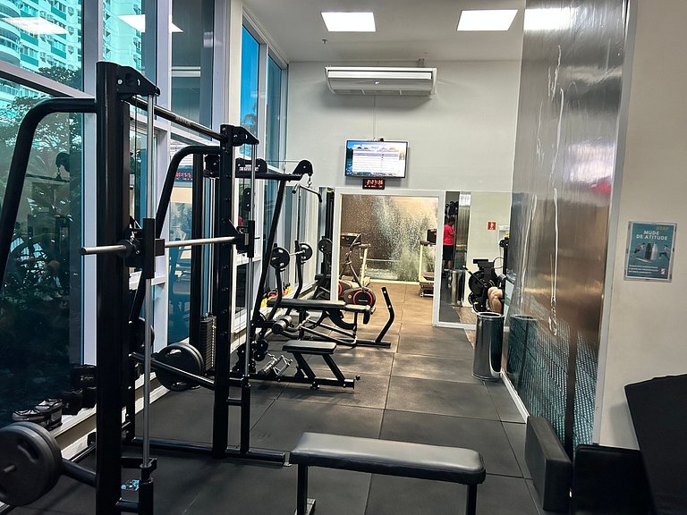 Suíte com cozinha compacta | Piscina | Sauna | Gym