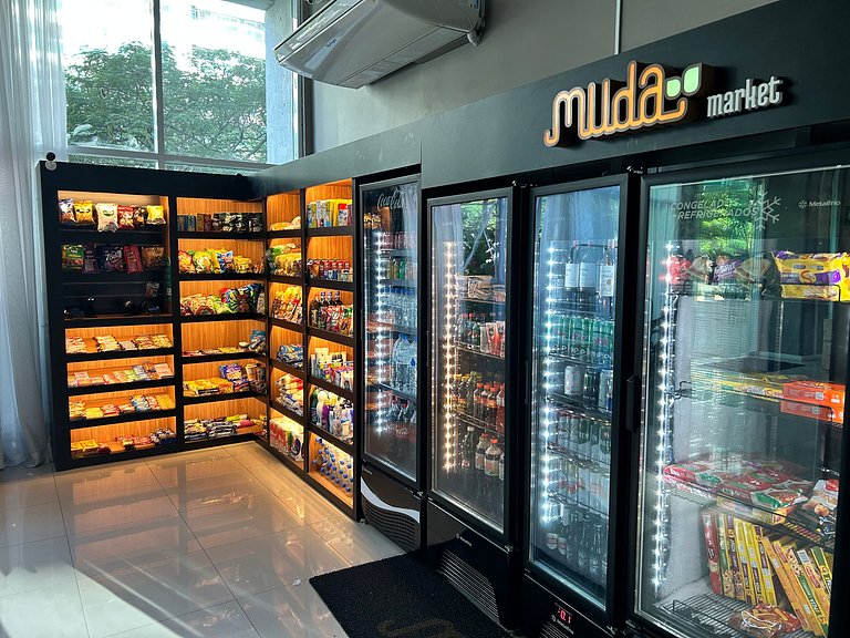 Suíte com mini cozinha e piscina