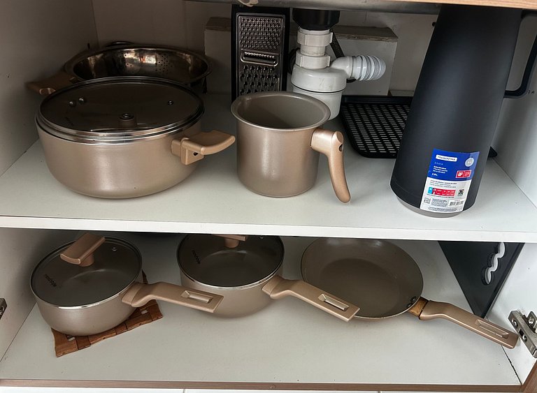 Flat |Cozinha |Lavanderia |Gym |Piscina |Sauna