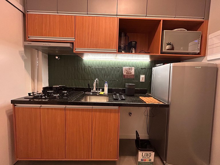 Apart | 150mts da Praia Copacabana| Moderno| Cozin
