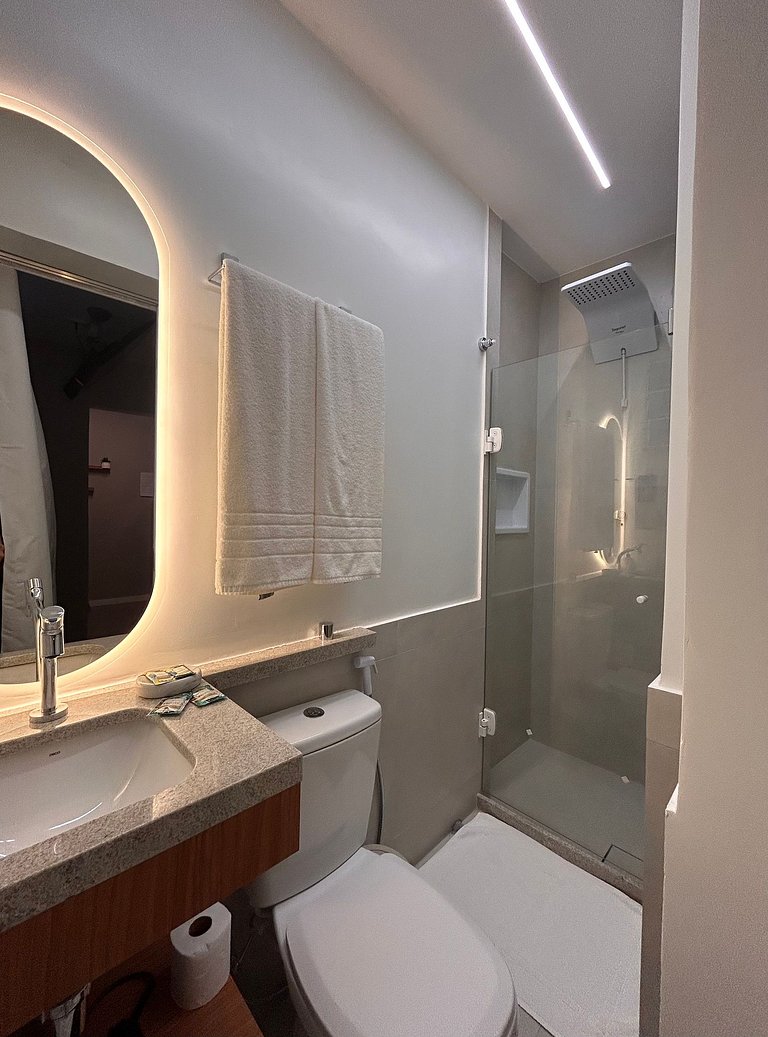Apart | 150mts da Praia Copacabana| Moderno| Cozin